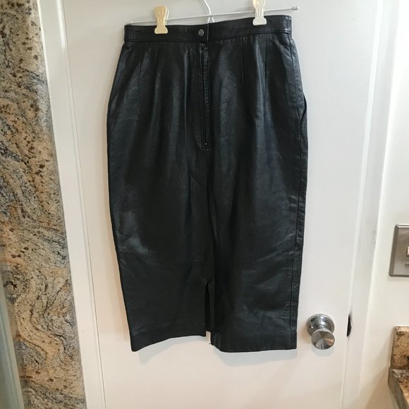 Pelle Cuir black leather skirt, size 8 - Picture 3 of 6